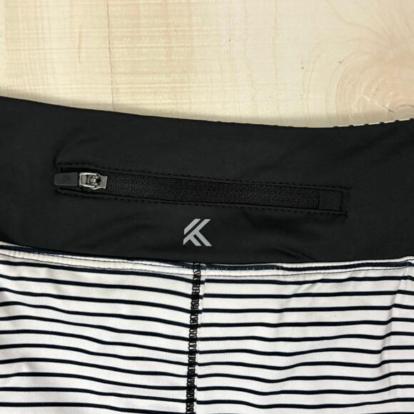 Kyodan Striped Athletic Skort Size L White With Black Stripes Secure Back Pocket - Picture 7 of 7